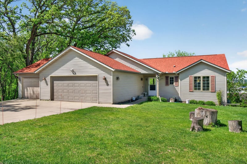 95 22nd St SW, Rochester, MN 55902
