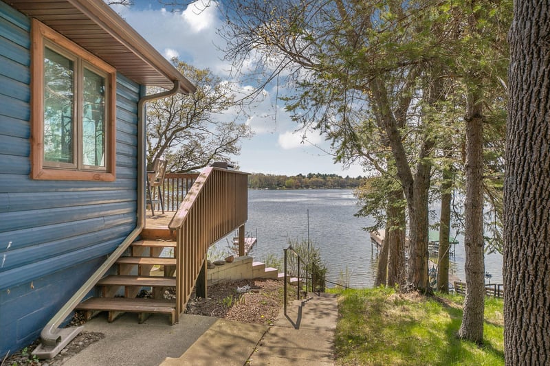 11745 42nd St SE, Clear Lake, MN 55319