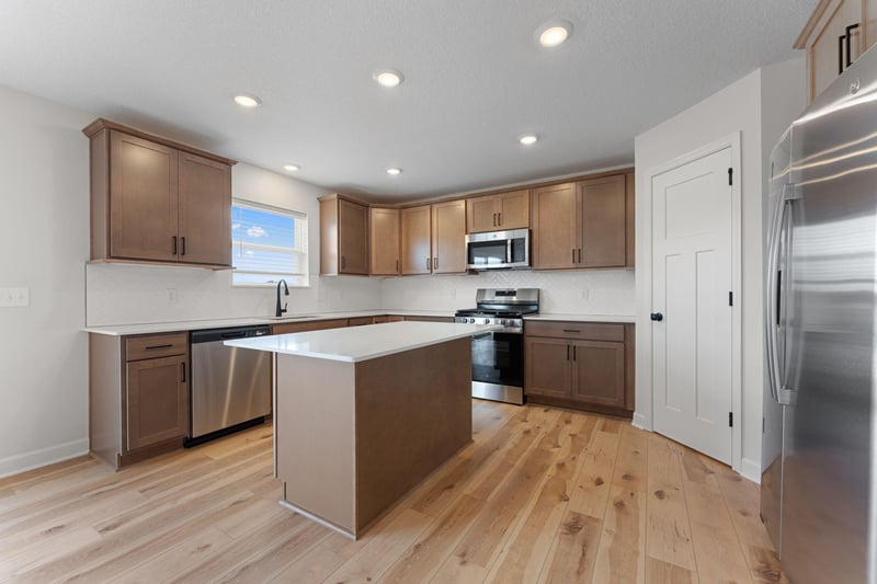 1141 Annagaire Curve, Rosemount, MN 55068