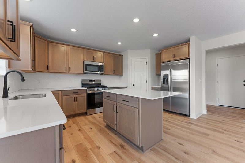 1141 Annagaire Curve, Rosemount, MN 55068
