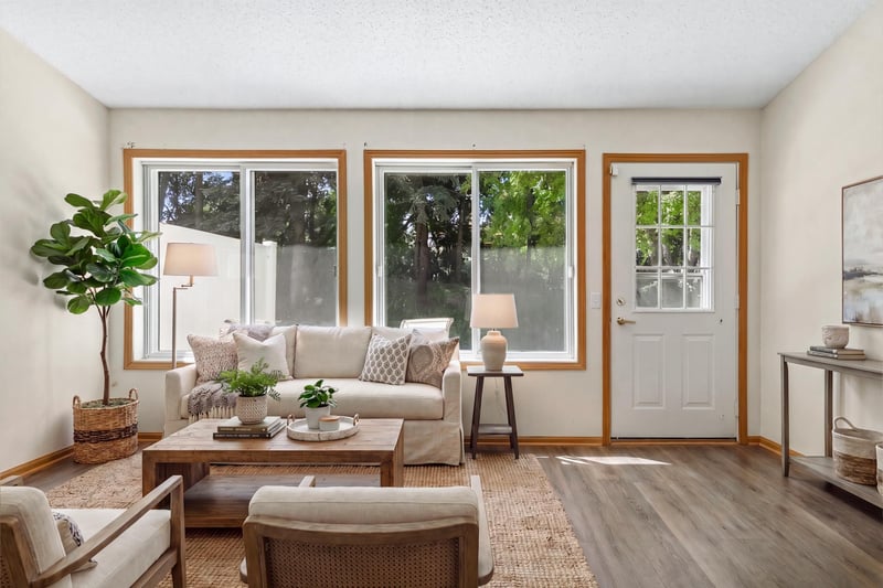 10957 Lexington Dr, Eden Prairie, MN 55344