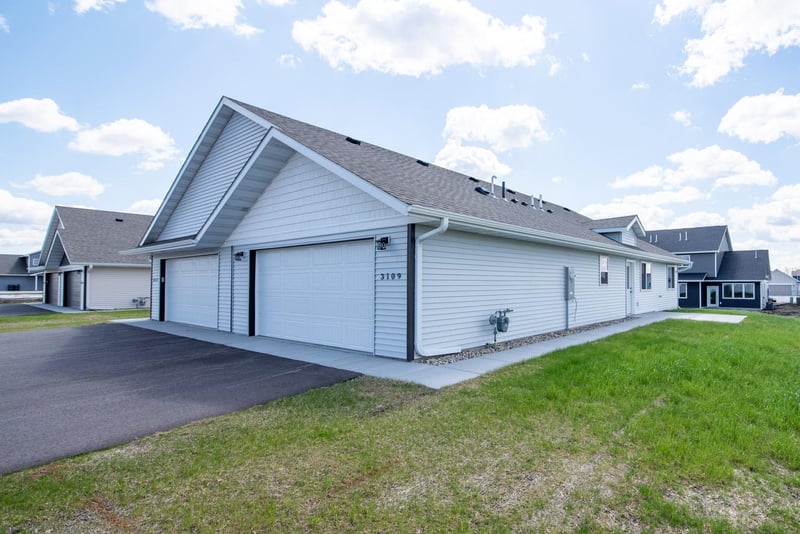 3109 Scotch Ln, Mankato, MN 56001