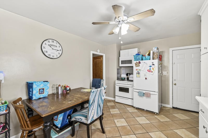 1562 Ivy Ave E, Saint Paul, MN 55106