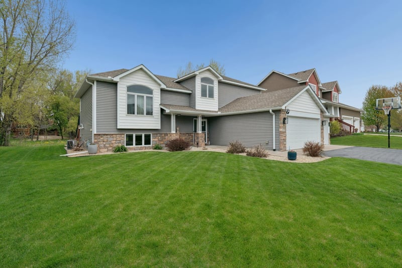 1770 Partridge Pl, Centerville, MN 55038
