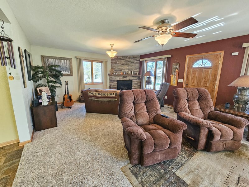 606 2nd St, Lucan, MN 56255