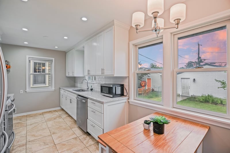 1273 Juno Ave, Saint Paul, MN 55116
