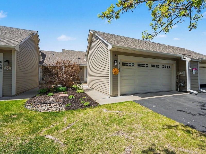 4555 Niagara Ln N, Plymouth, MN 55446