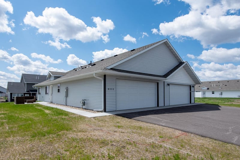 3111 Scotch Ln, Mankato, MN 56001