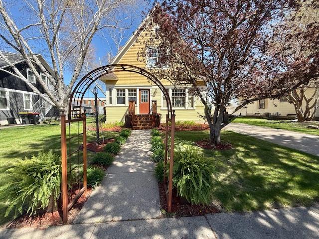 209 E 5th St, Redwood Falls, MN 56283