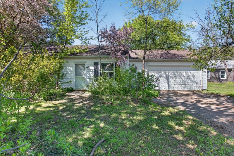 15105 Dunbar Ct, Apple Valley, MN 55124