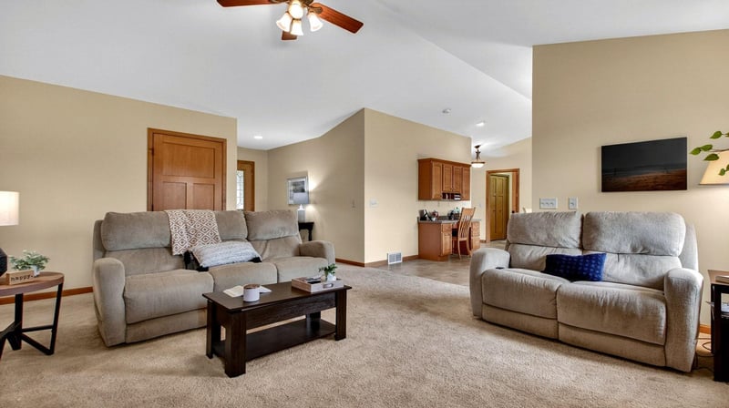 4409 Echo Valley Dr, Eau Claire, WI 54701