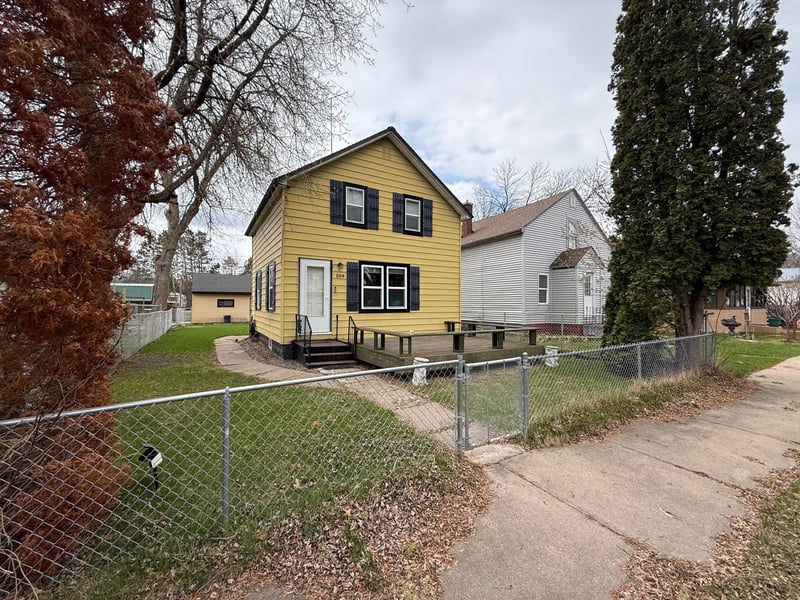 209 W Howard Ave, Keewatin, MN 55753