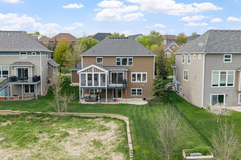 15715 56th Ave N, Plymouth, MN 55446