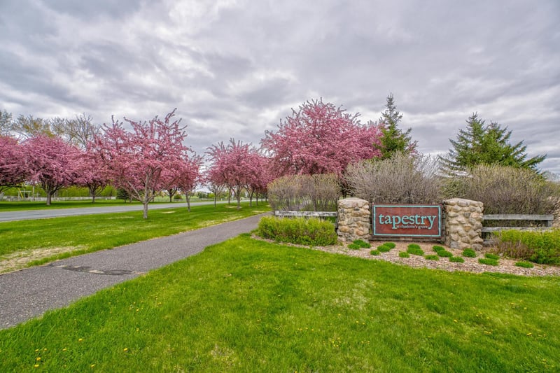 10059 Tapestry Rd, Lake Elmo, MN 55042