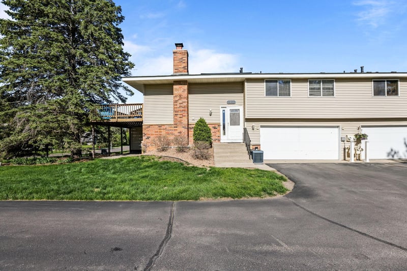 1812 E 123rd St, Burnsville, MN 55337