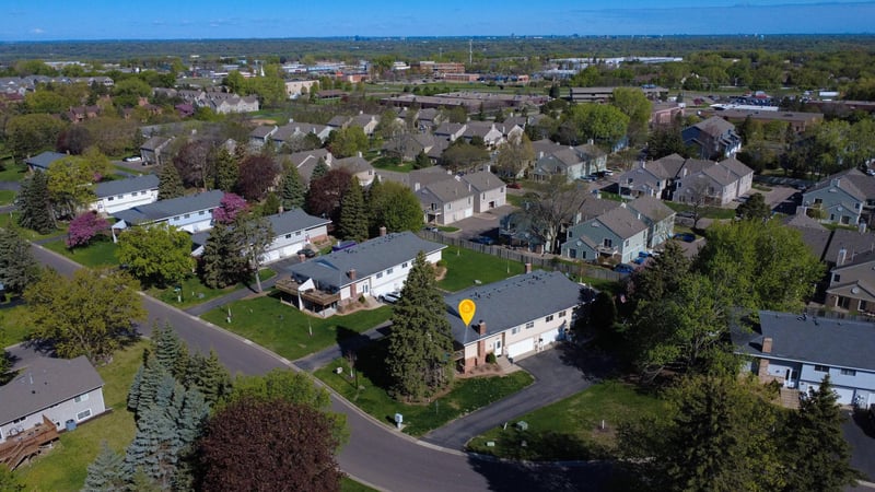 1812 E 123rd St, Burnsville, MN 55337