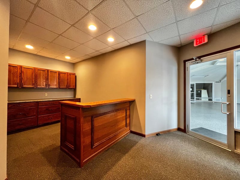 920 10th St Ste 7, Clarkfield, MN 56223