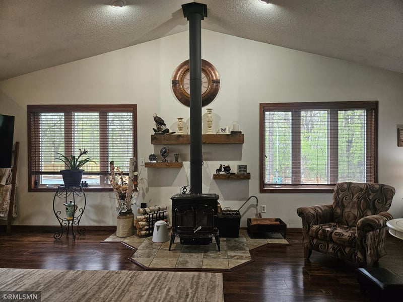 9722 302nd Ave NW, Princeton, MN 55371