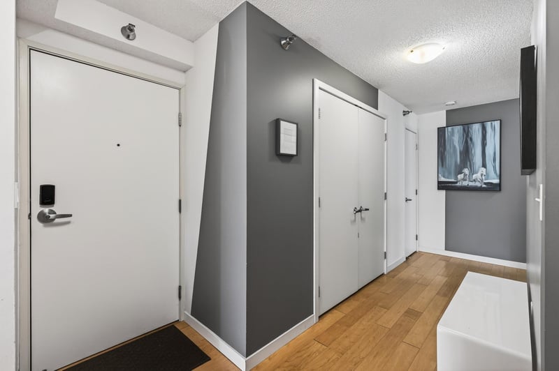50 Groveland Ter #C208, Minneapolis, MN 55403