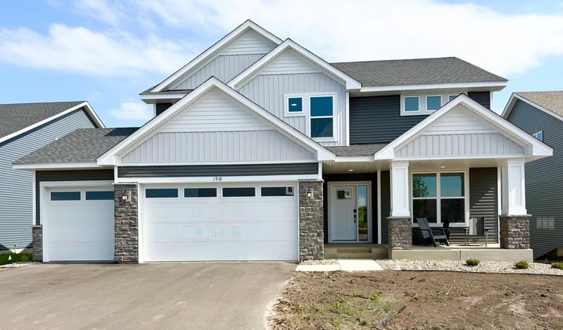 1918 Timber Ln, Carver, MN 55315
