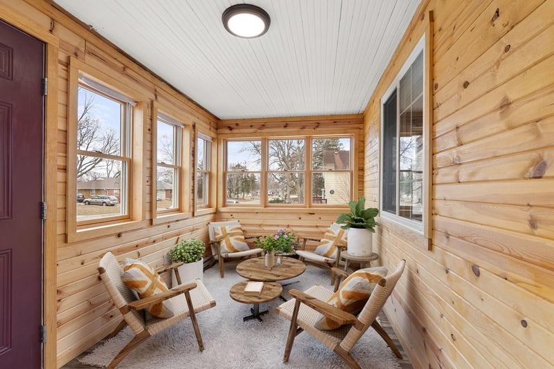 610 6th Ave S, Hopkins, MN 55343