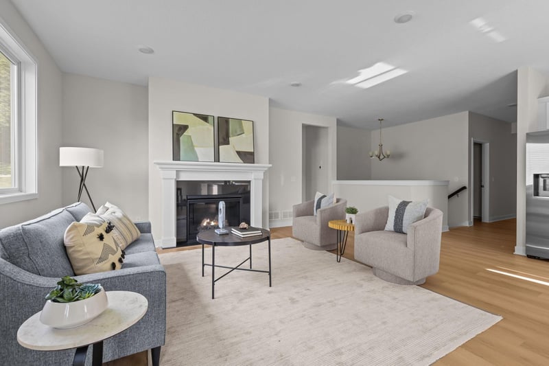 3149 Seminary Dr, New Brighton, MN 55112