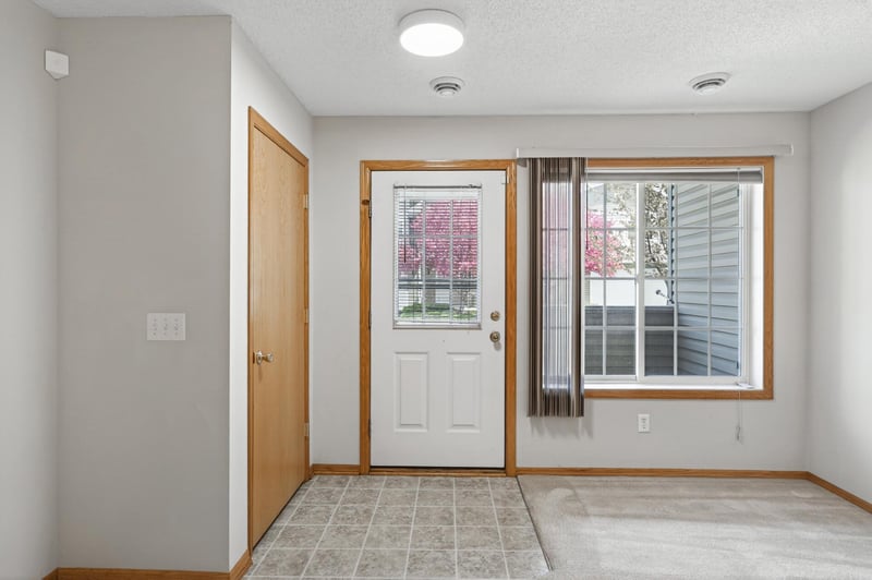 5653 100th Ln N, Brooklyn Park, MN 55443