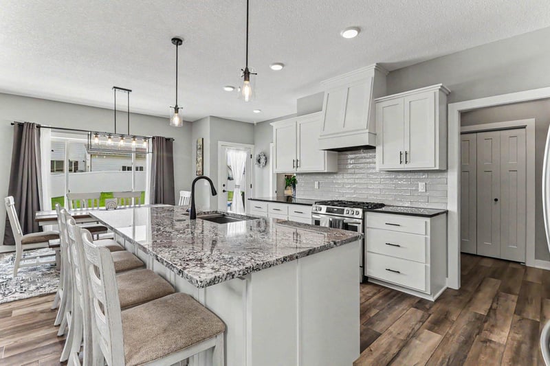 1206 Grant Ave NW, New Prague, MN 56071