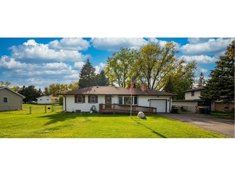 4585 Otter Lake Rd, White Bear Lake, MN 55110