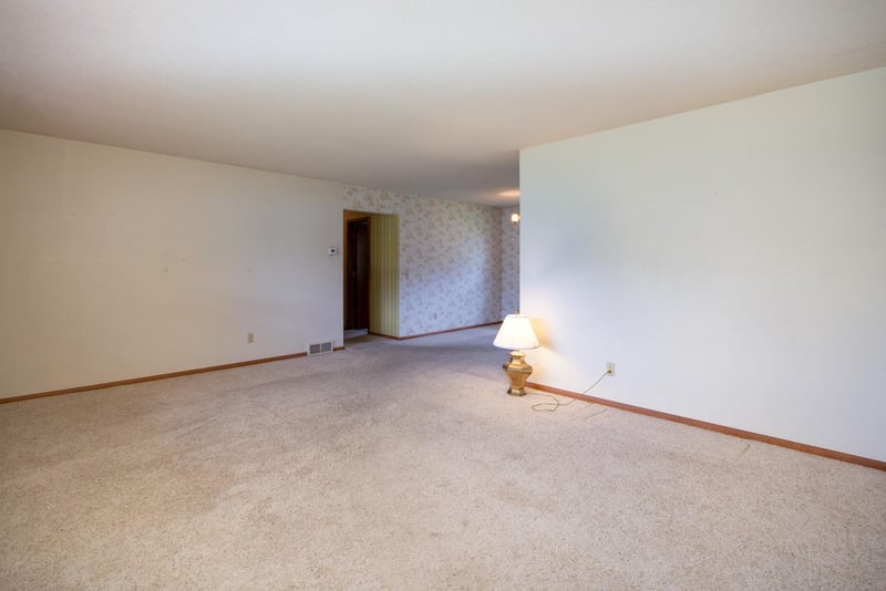 2208 Clare Dr, North Mankato, MN 56003