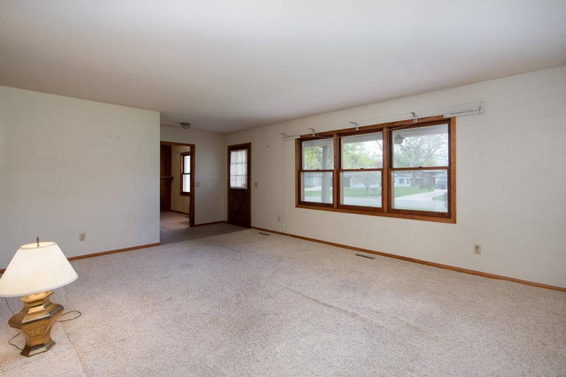 2208 Clare Dr, North Mankato, MN 56003