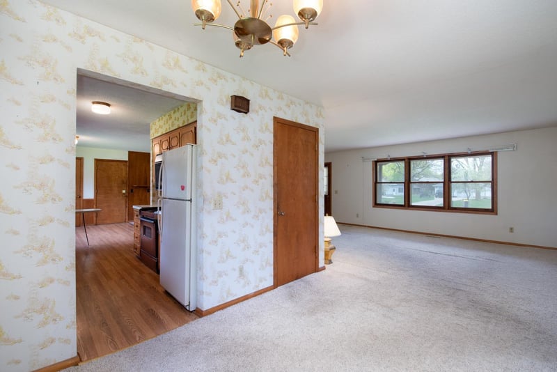 2208 Clare Dr, North Mankato, MN 56003