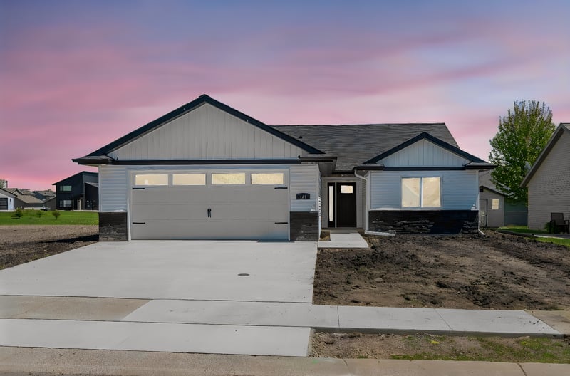 121 Copper Village Cir, Mankato, MN 56001