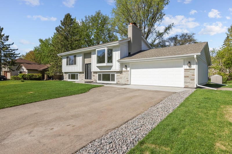 4413 Bramblewood Ave, Vadnais Heights, MN 55127