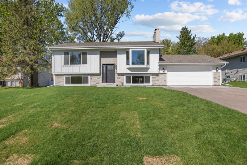 4413 Bramblewood Ave, Vadnais Heights, MN 55127