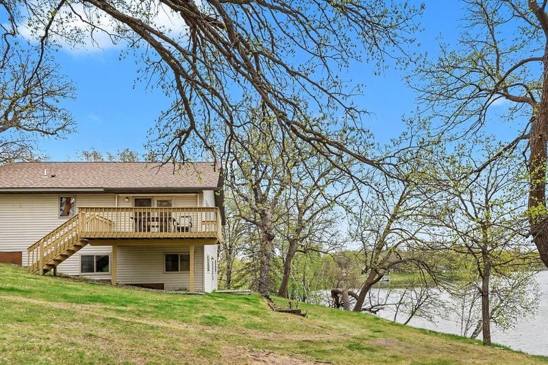 14425 W Lake Sallie Dr, Detroit Lakes, MN 56501