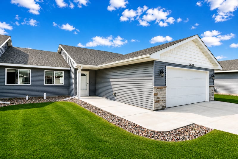 38768 Maple Ct, North Branch, MN 55056