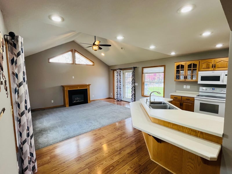 614 12th St, Dawson, MN 56232