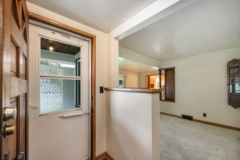 120 W 9th St, Fairmont, MN 56031