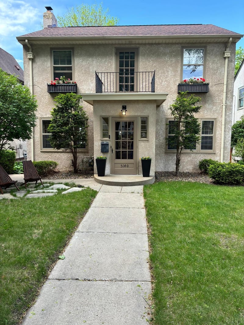 5140 Queen Ave S, Minneapolis, MN 55410