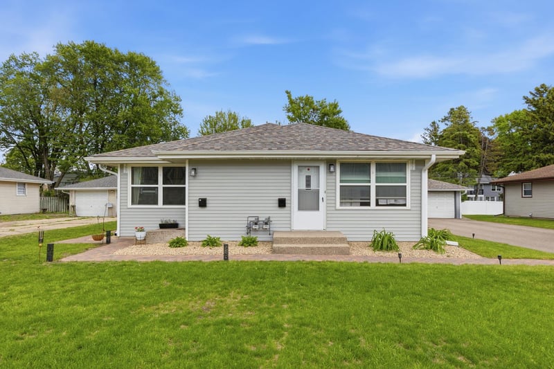 309 Washington Ave S, Edina, MN 55343
