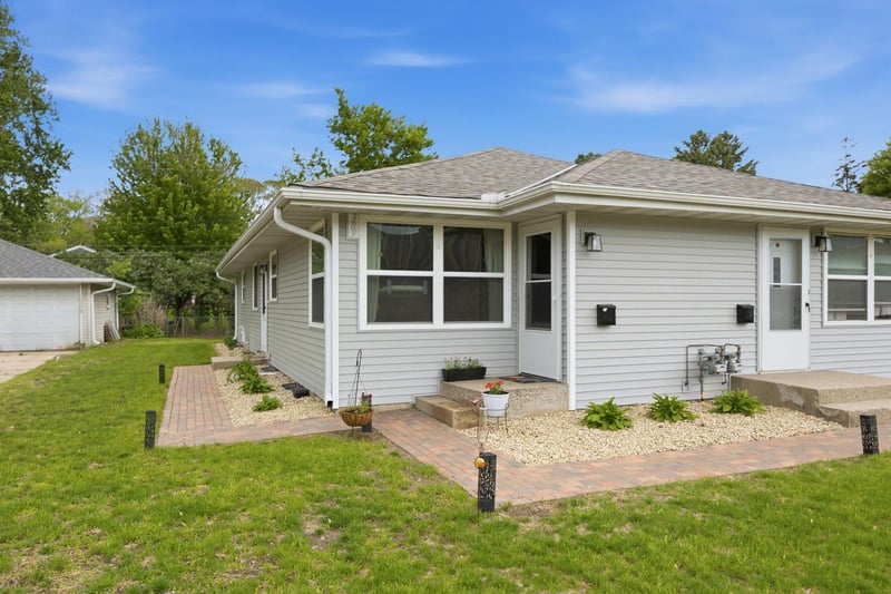 309 Washington Ave S, Edina, MN 55343