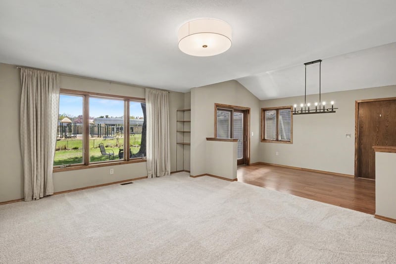 1834 Holton St, Falcon Heights, MN 55113