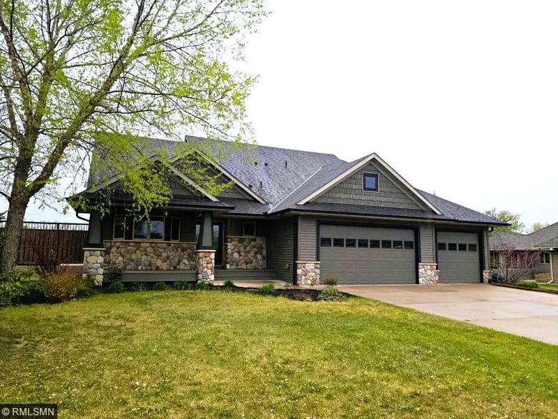 38270 Everett Ave, North Branch, MN 55056