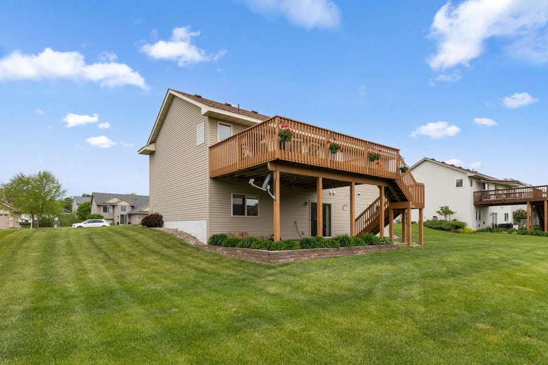831 Beech Ln S, Annandale, MN 55302