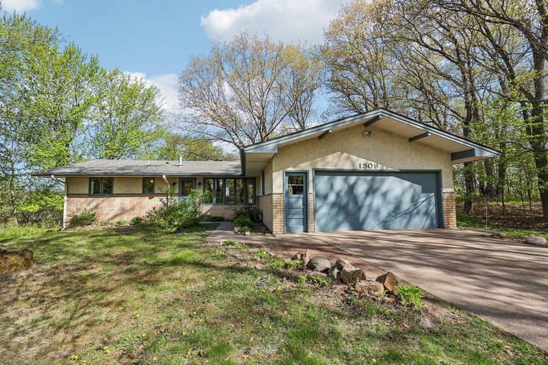 1509 166th Ave NE, Ham Lake, MN 55304