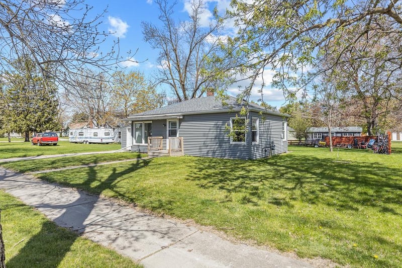 108 Highland Ct, Tyler, MN 56178