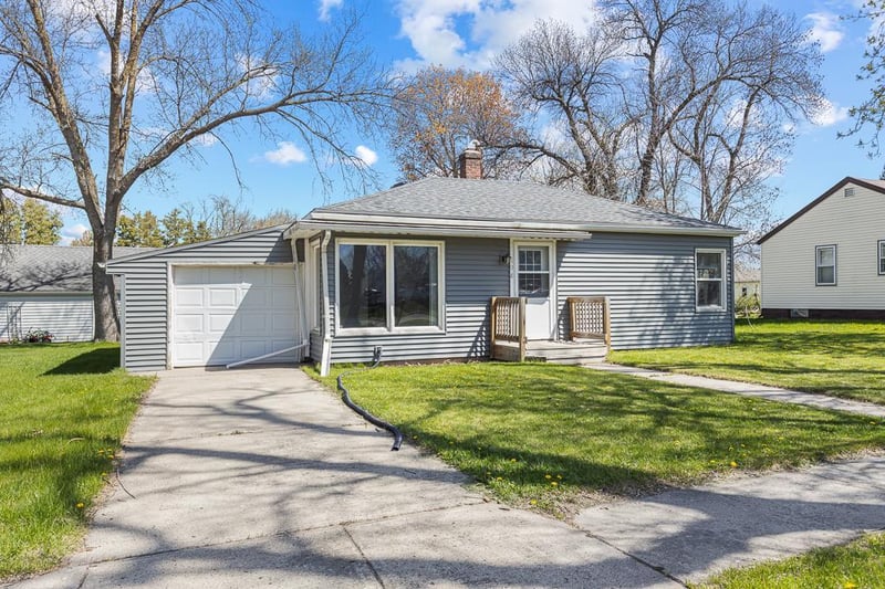 108 Highland Ct, Tyler, MN 56178