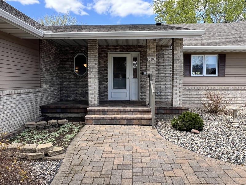 1500 Mc Auliffe Pl NW, Alexandria, MN 56308