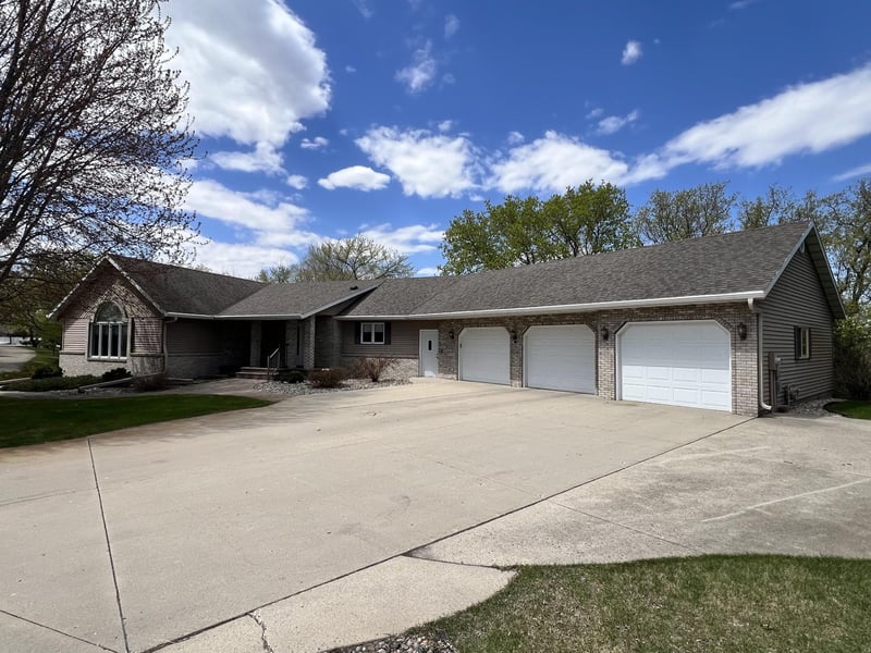 1500 Mc Auliffe Pl NW, Alexandria, MN 56308